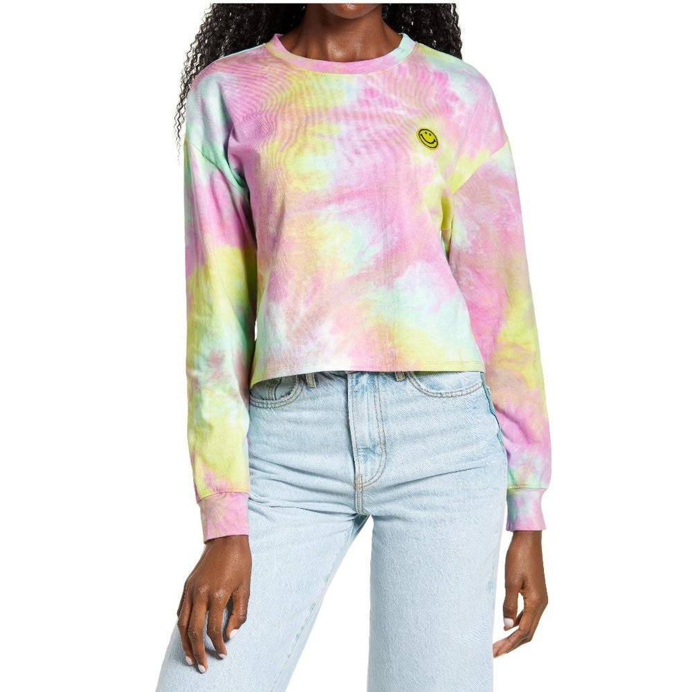 All In Favor Women's Tie Dye Applique Crop Pullover